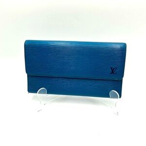 Louis Vuitton Blue Epi Leather International Wallet #1135